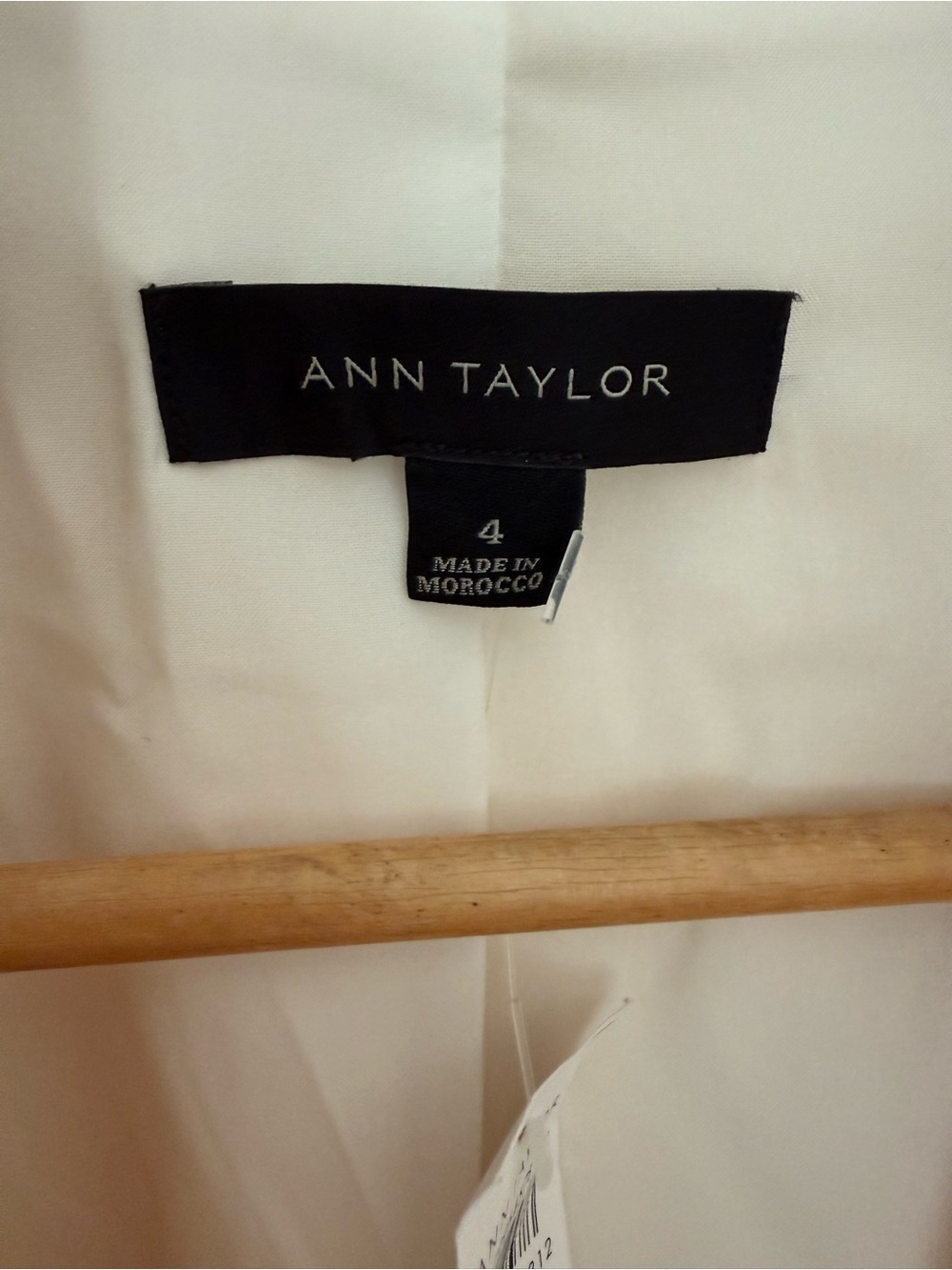 Ann Taylor | Cream Double-Breasted Fitted Crop Blazer, Size 4, NWT - Picture 15 of 15